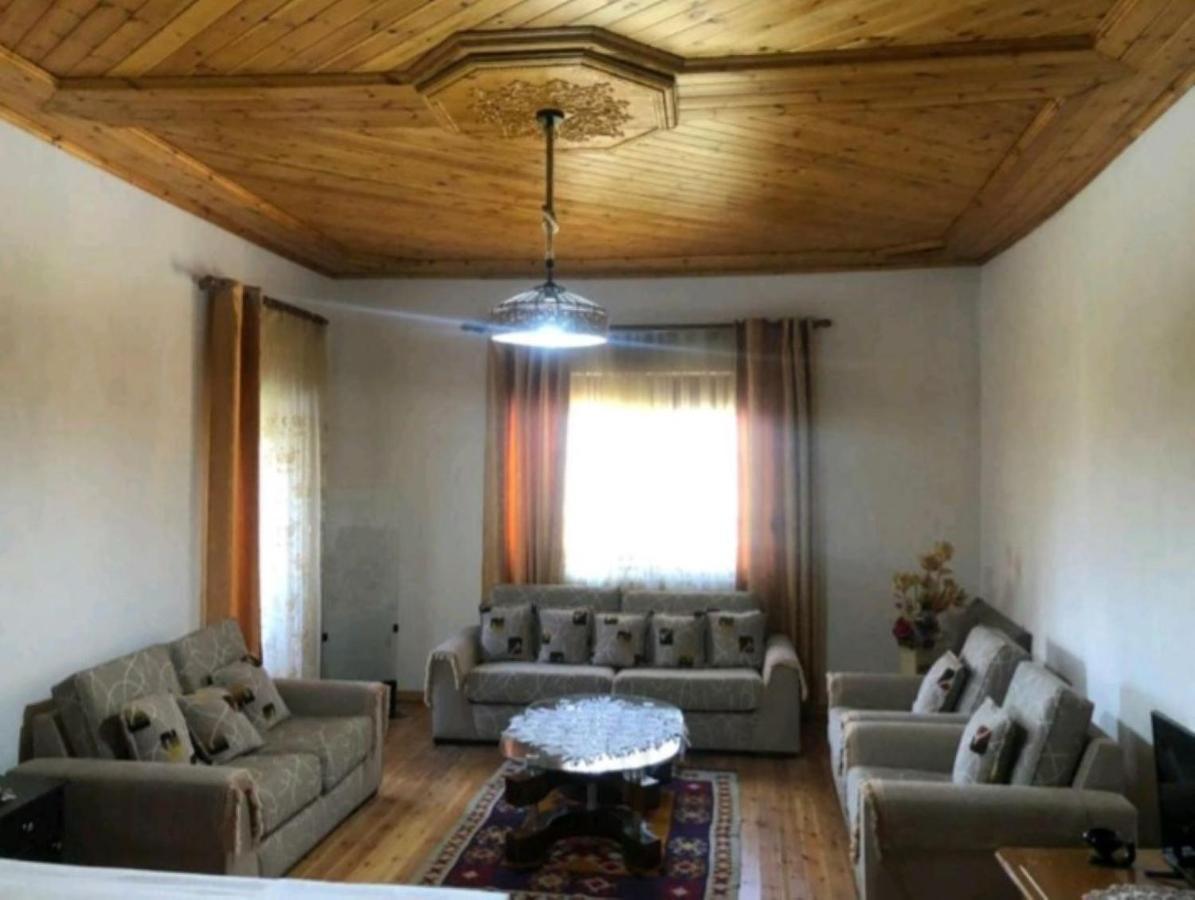 Miziriguesthouse Gjirokaster Bagian luar foto